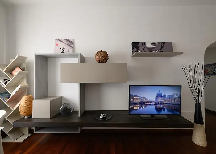 Apartment Banksy Inspired - Colli Albani Rom