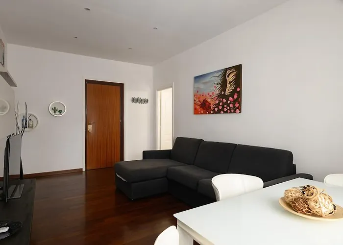 Apartment Banksy Inspired - Colli Albani *