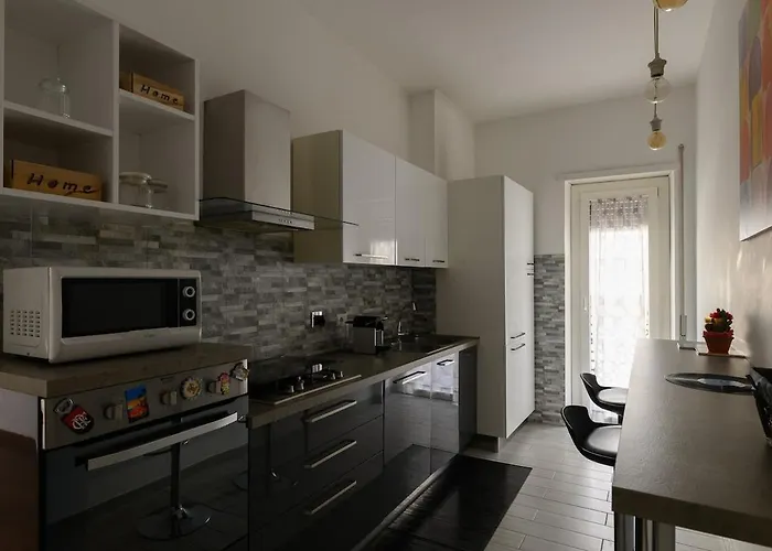 Banksy Inspired - Colli Albani Apartment *