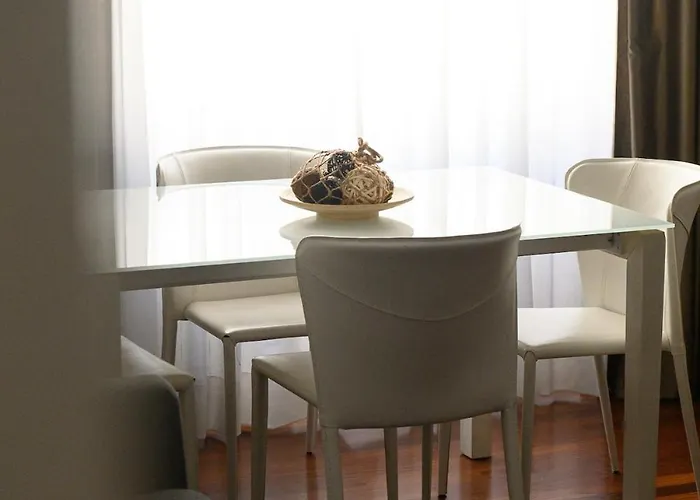 Banksy Inspired - Colli Albani Apartment *